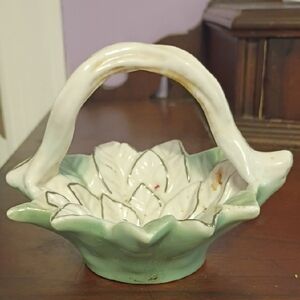 Elegant Ceramic Flower Basket in Green and White